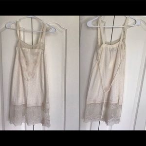 NWT Gilly Hicks night shirt